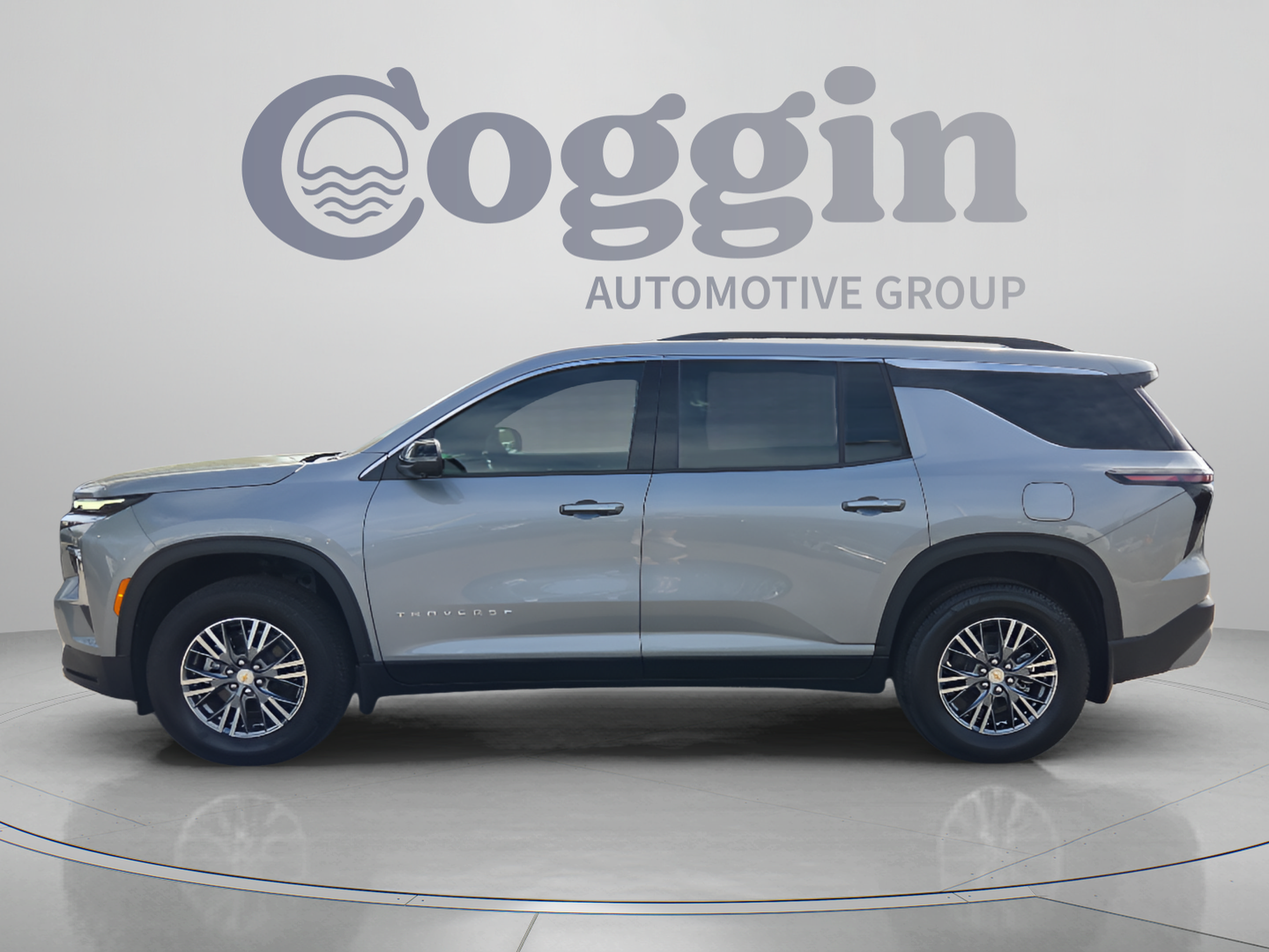 New 2026 Chevrolet Traverse LT w/ Driver Confidence Package FWD image 2