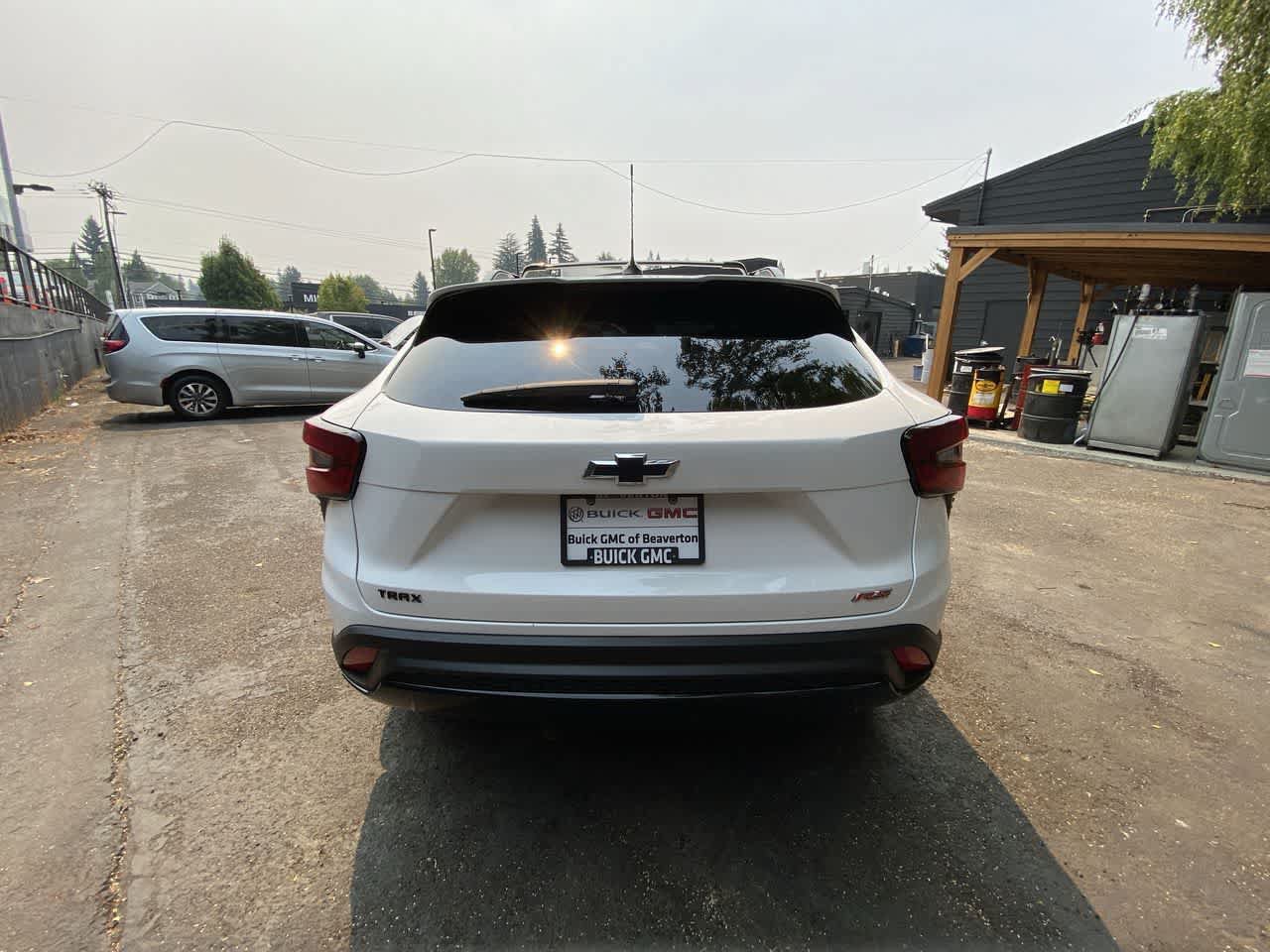 Used 2024 Chevrolet Trax RS w/ Driver Confidence Package FWD image 5