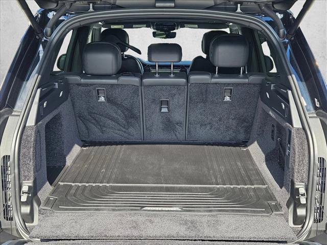 Used 2025 Land Rover Range Rover SE AWD/4WD image 7