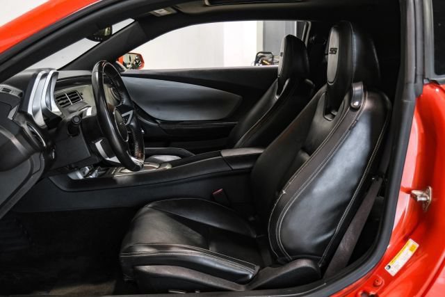 Used 2010 Chevrolet Camaro SS w/ LPO, Ground Effects Package RWD image 5