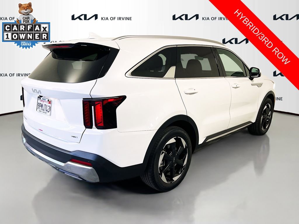 Certified 2025 Kia Sorento EX image 8