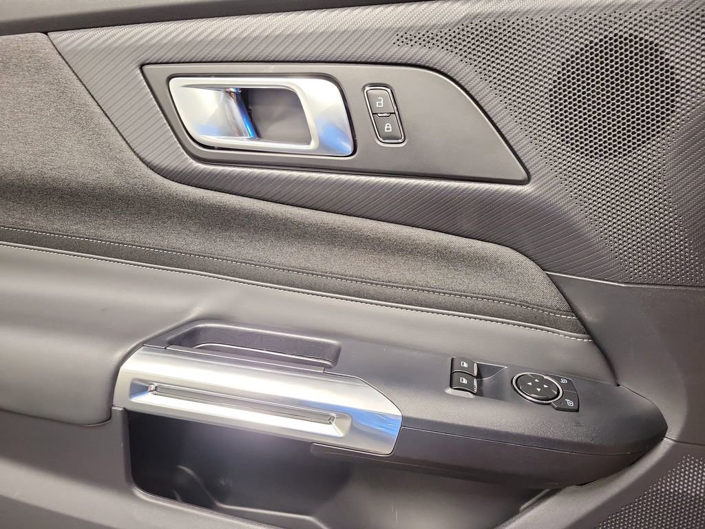 Used 2024 Ford Mustang GT RWD image 19