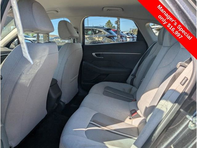 Certified 2022 Hyundai Sonata SE w/ Cargo Package image 9