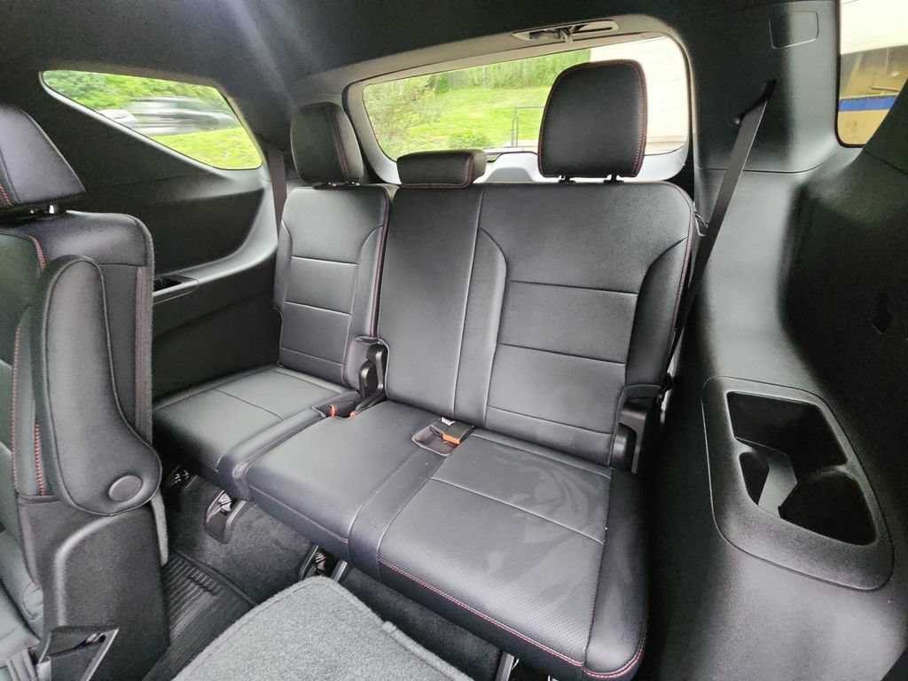 Certified 2026 Chevrolet Traverse Z71 w/ LPO, Floor Liner Package AWD/4WD image 39