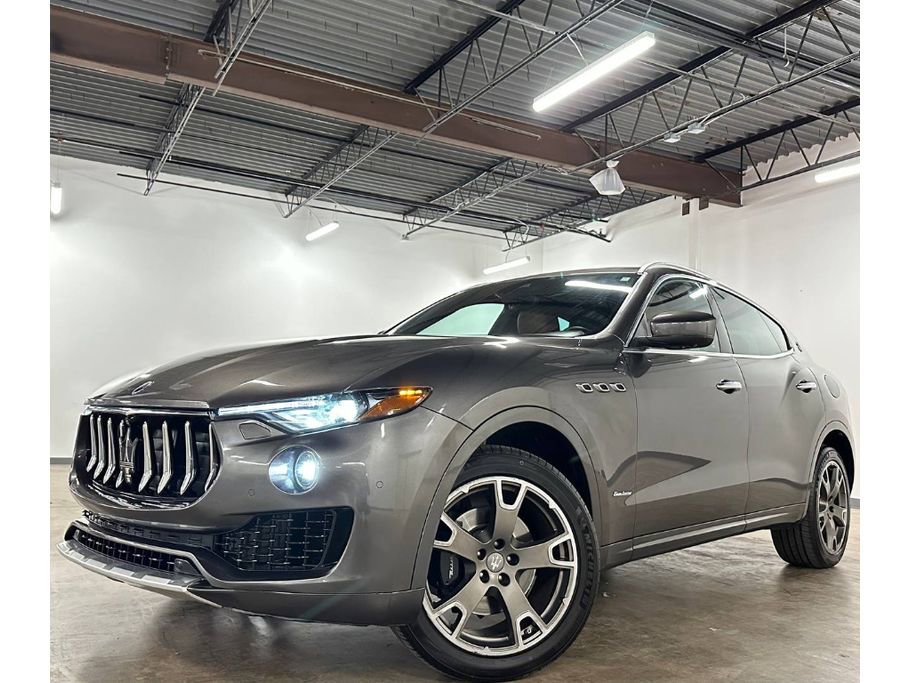 Used 2018 Maserati Levante GranLusso image 1