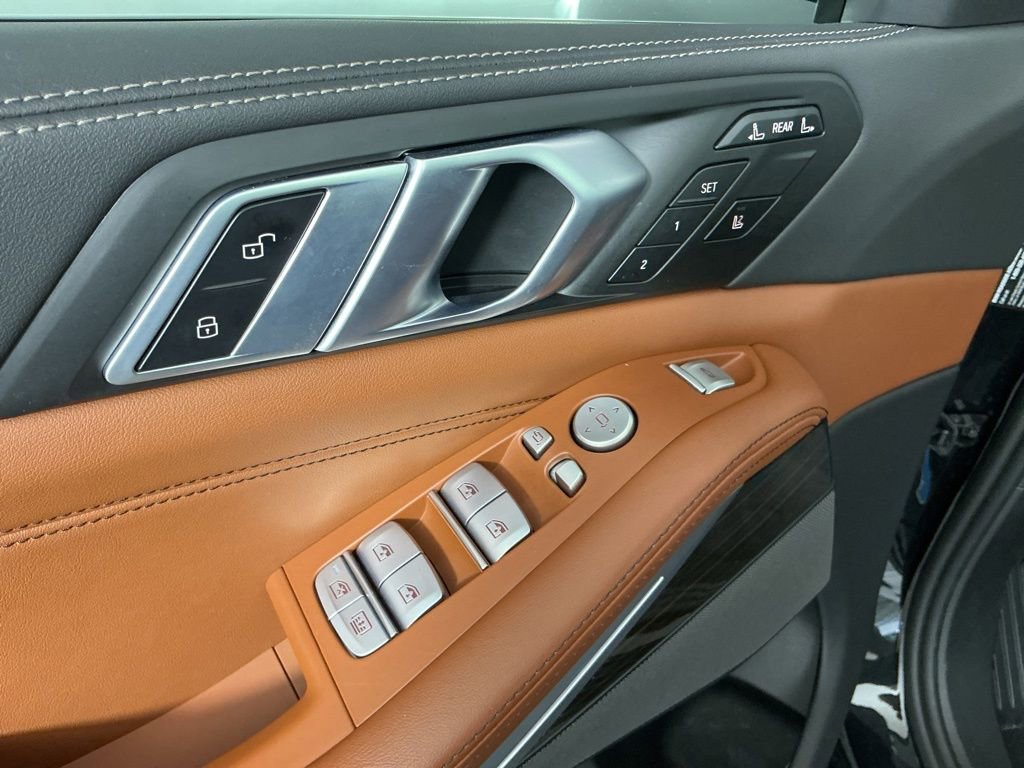 Certified 2025 BMW X7 xDrive40i image 21