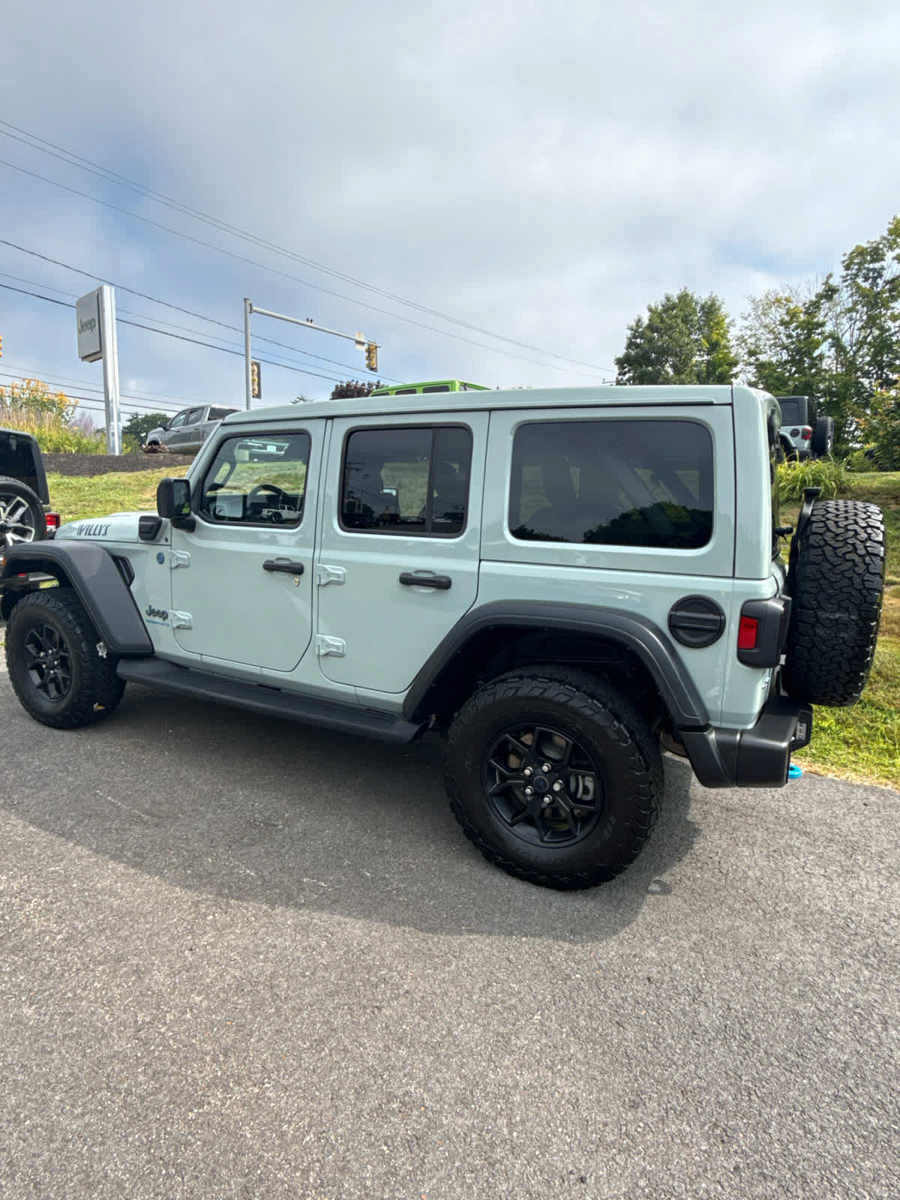 Used 2024 Jeep Wrangler Unlimited AWD/4WD image 20