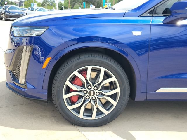 Certified 2024 Cadillac XT6 Sport w/ Technology Package AWD/4WD image 9