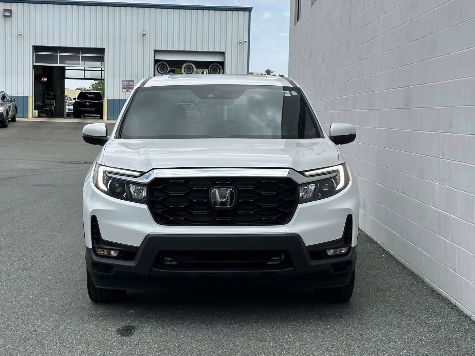 Used 2025 Honda Passport EX-L image 8