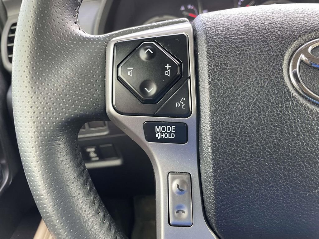 Used 2021 Toyota 4Runner Limited image 31