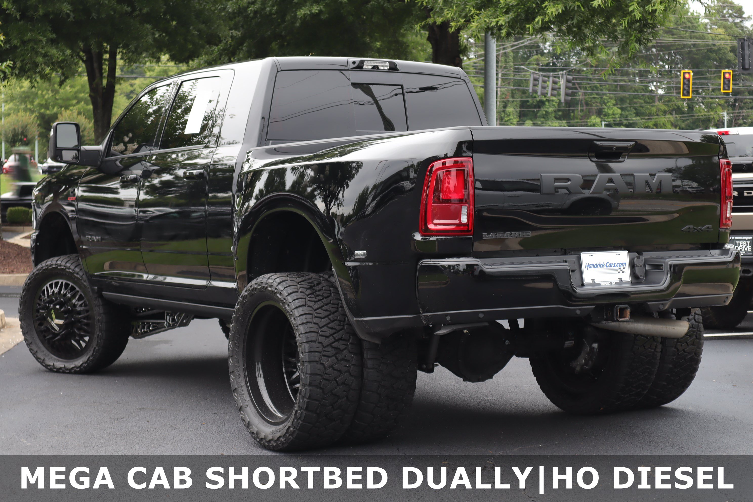 Used 2026 RAM 3500 Laramie AWD/4WD image 3