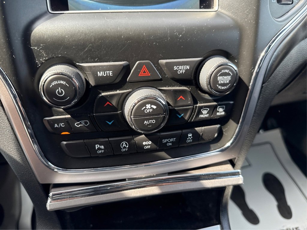 Used 2018 Jeep Grand Cherokee Laredo image 34