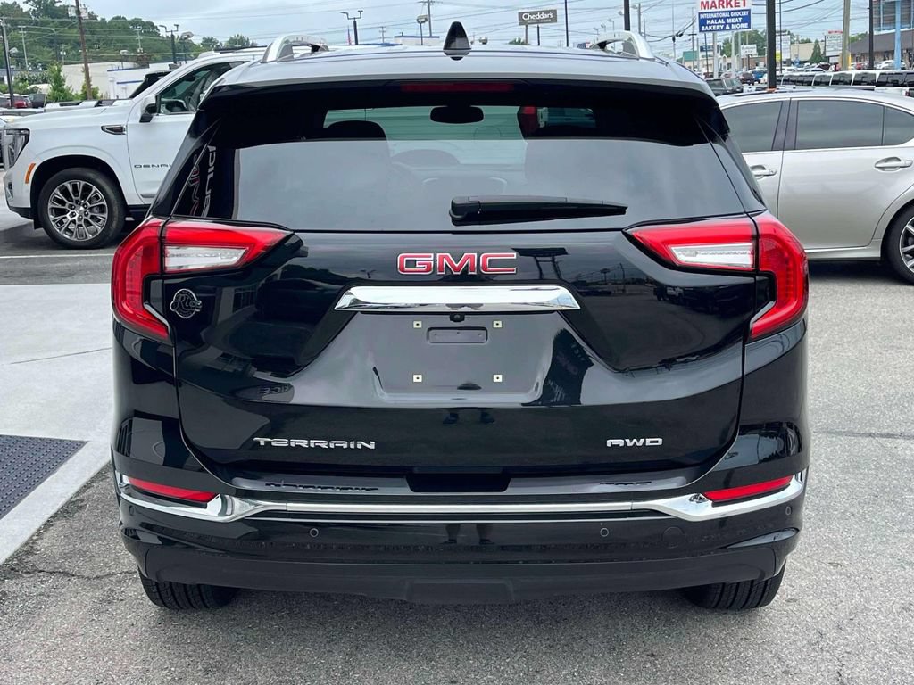 Certified 2023 GMC Terrain Denali w/ LPO, Floor Liner Package AWD/4WD image 4