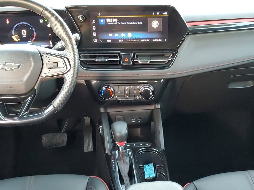 Used 2024 Chevrolet TrailBlazer RS image 29