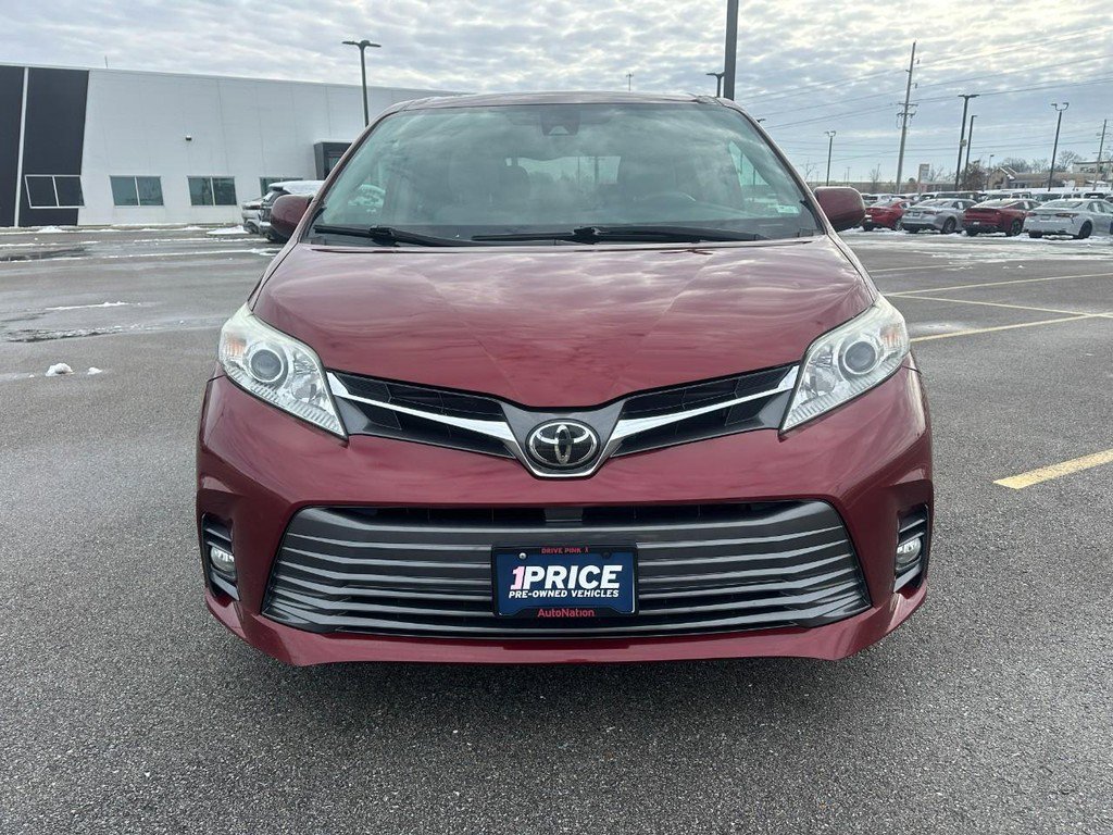 Used 2018 Toyota Sienna XLE Premium image 9