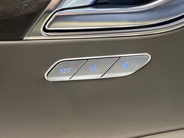 Used 2022 Genesis GV80 3.5T w/ Prestige Package 07 image 27