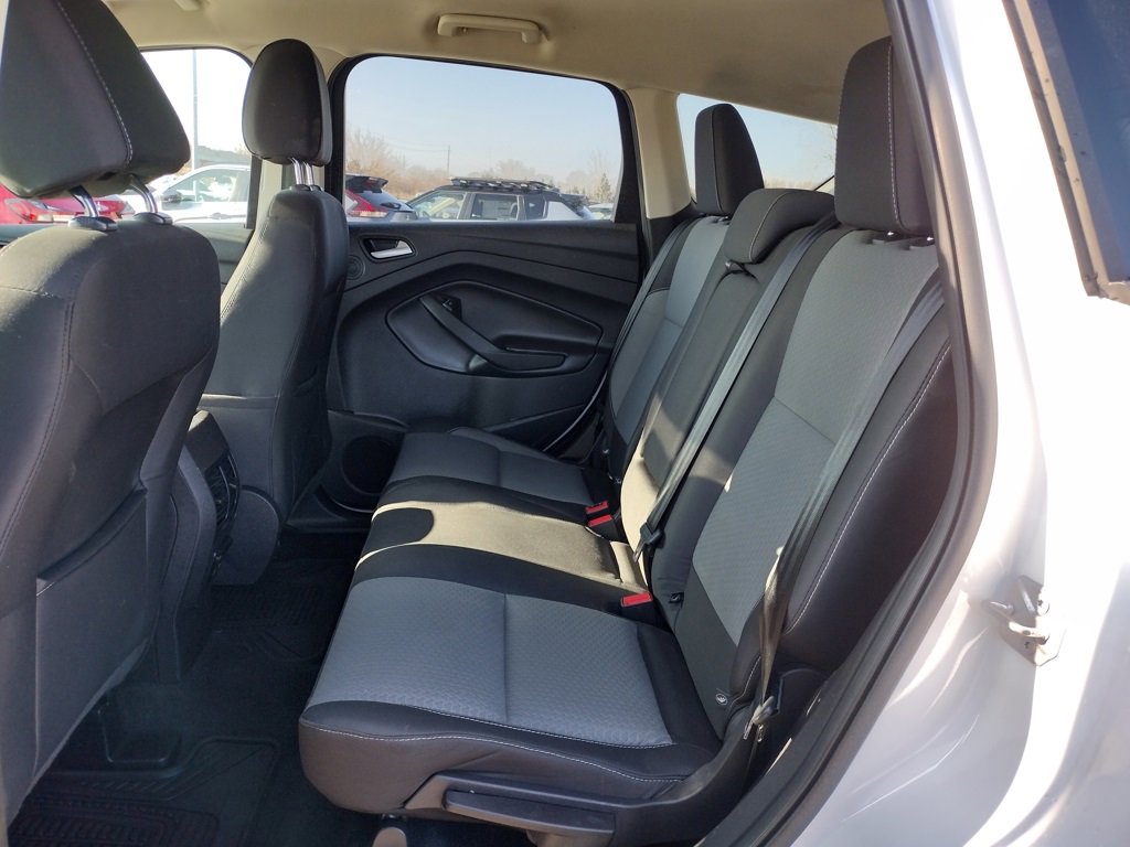 Used 2017 Ford Escape SE w/ Equipment Group 201A image 8