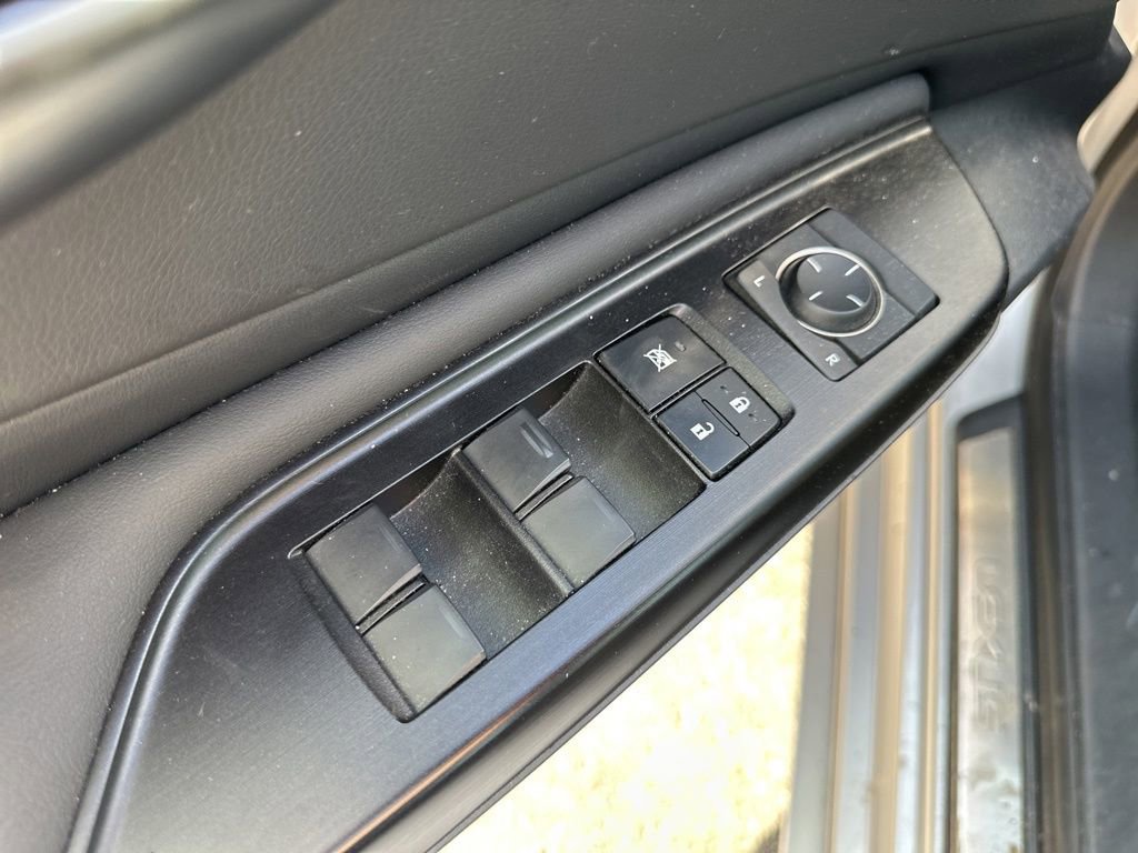 Used 2019 Lexus ES 300h w/ Premium Package FWD image 17