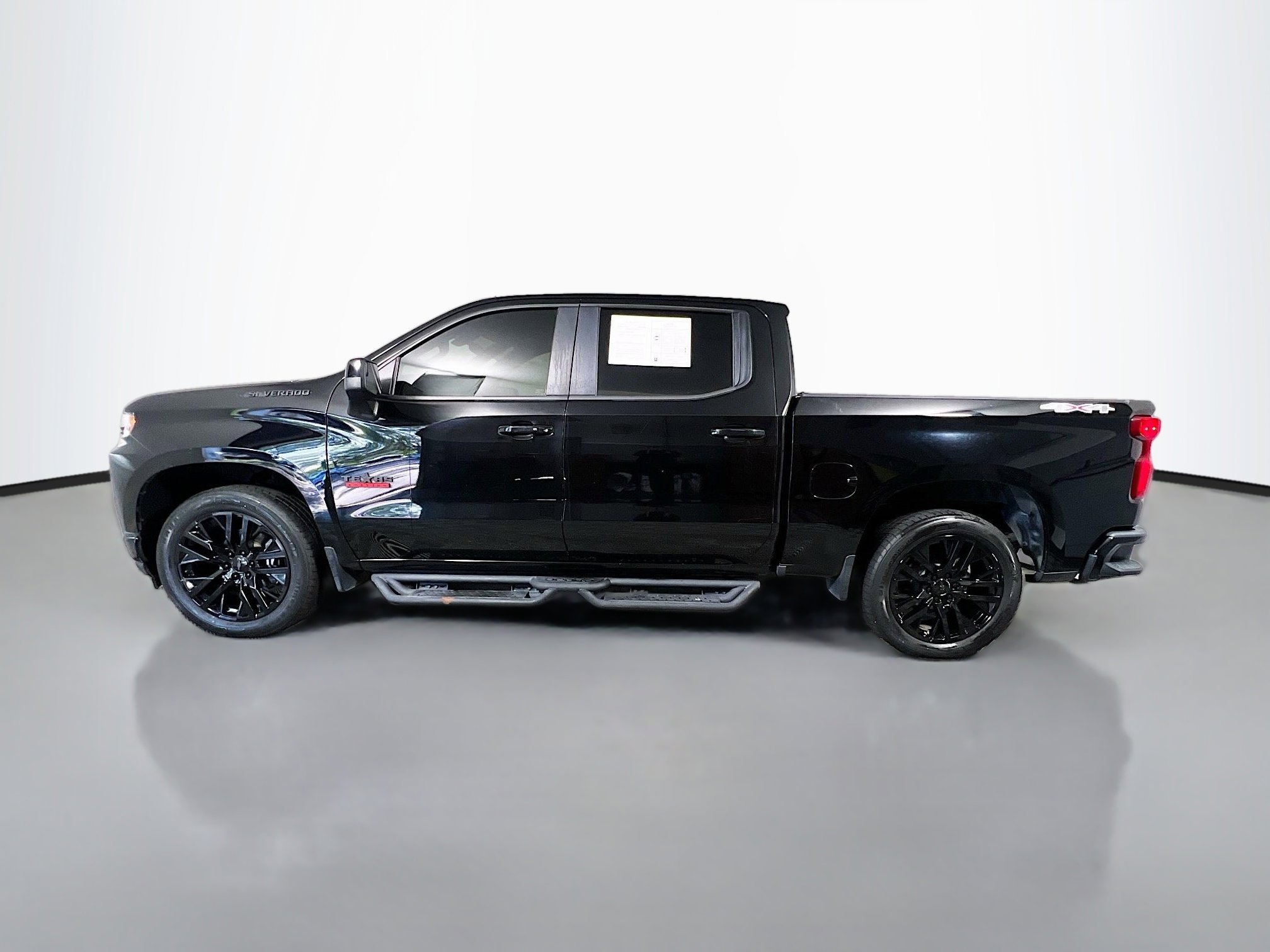 Used 2020 Chevrolet Silverado 1500 RST w/ Texas Edition AWD/4WD image 9