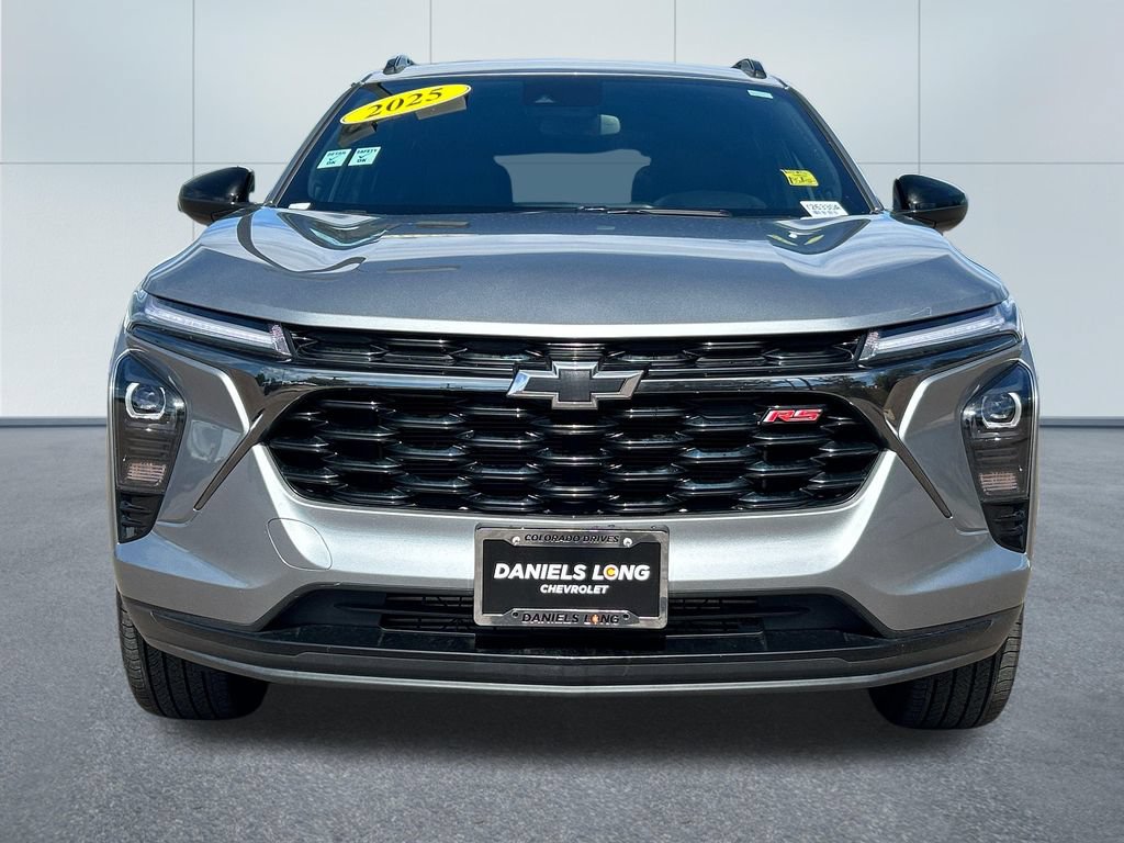Used 2025 Chevrolet Trax RS w/ Driver Confidence Package FWD image 3