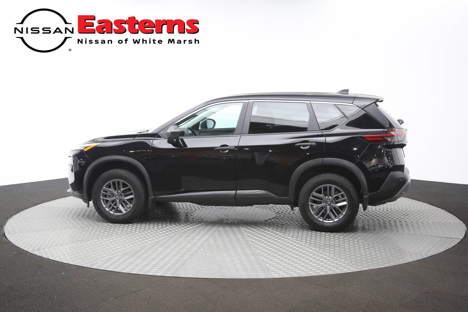 Used 2023 Nissan Rogue S FWD image 60