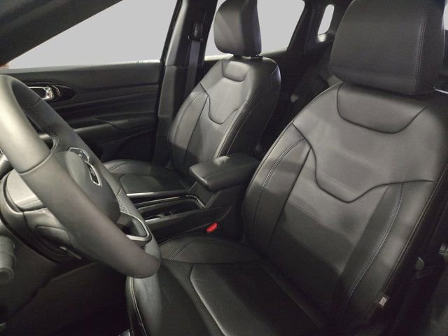 New 2025 Jeep Compass Limited w/ High Altitude Package image 18