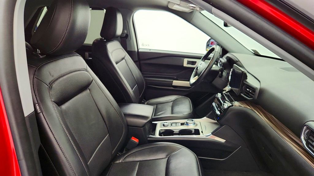 Used 2022 Ford Explorer Limited w/ Equipment Group 301A image 25