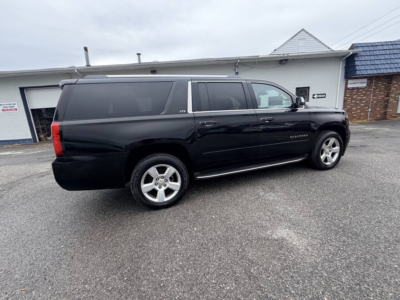 Used 2015 Chevrolet Suburban LTZ AWD/4WD image 9