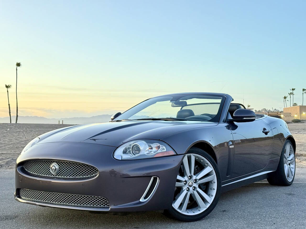 Used 2010 Jaguar XK Base 2dr Convertible image 2