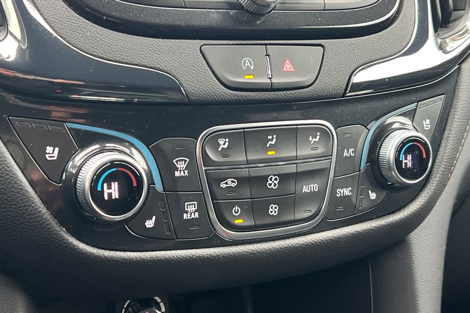 Used 2024 Chevrolet Equinox Premier image 20