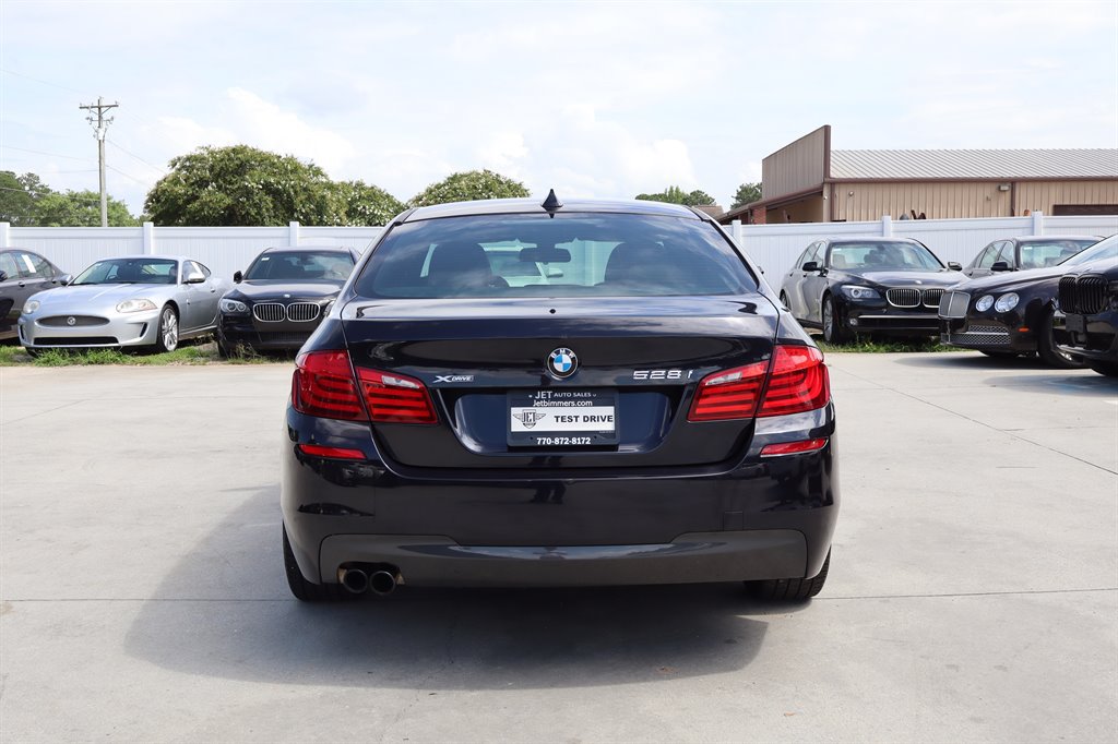 Used 2013 BMW 528i xDrive Sedan AWD/4WD image 6