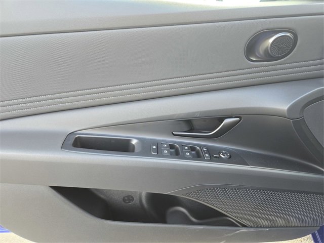 New 2025 Hyundai Elantra SEL image 14