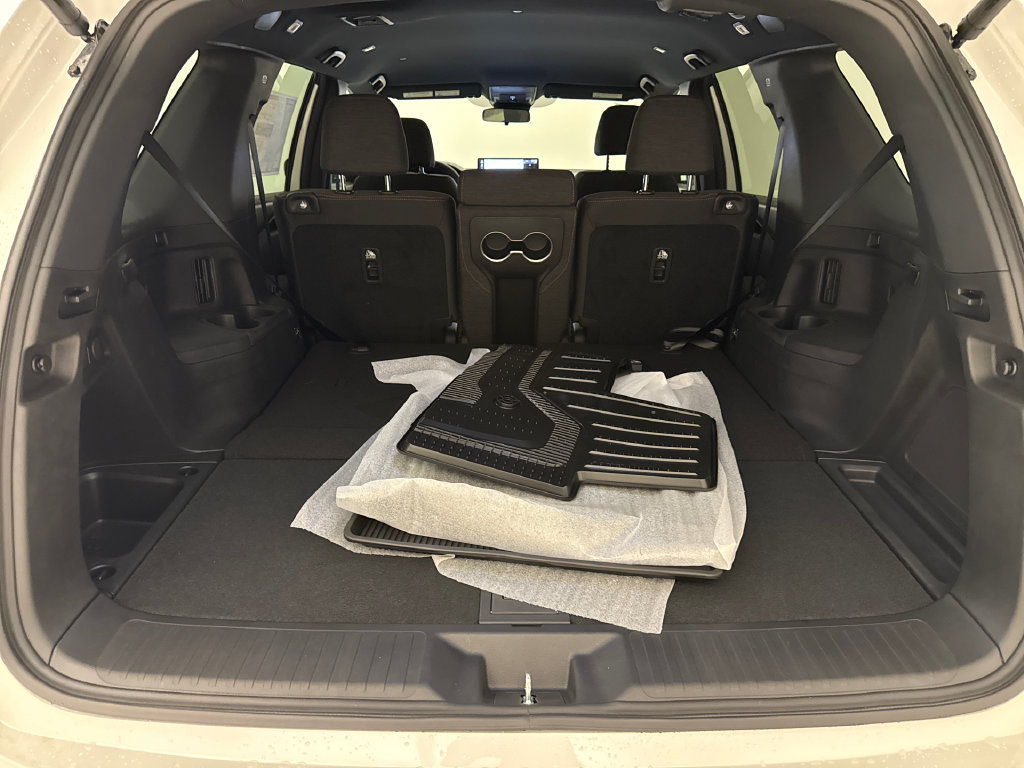 New 2026 Honda Pilot Sport image 12