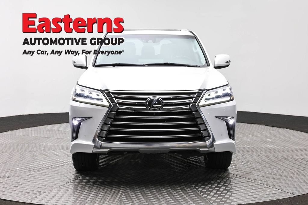 Used 2018 Lexus LX 570 4WD w/ Luxury Package image 2