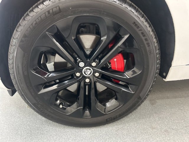 Used 2025 Jaguar F-PACE R-Dynamic S image 29