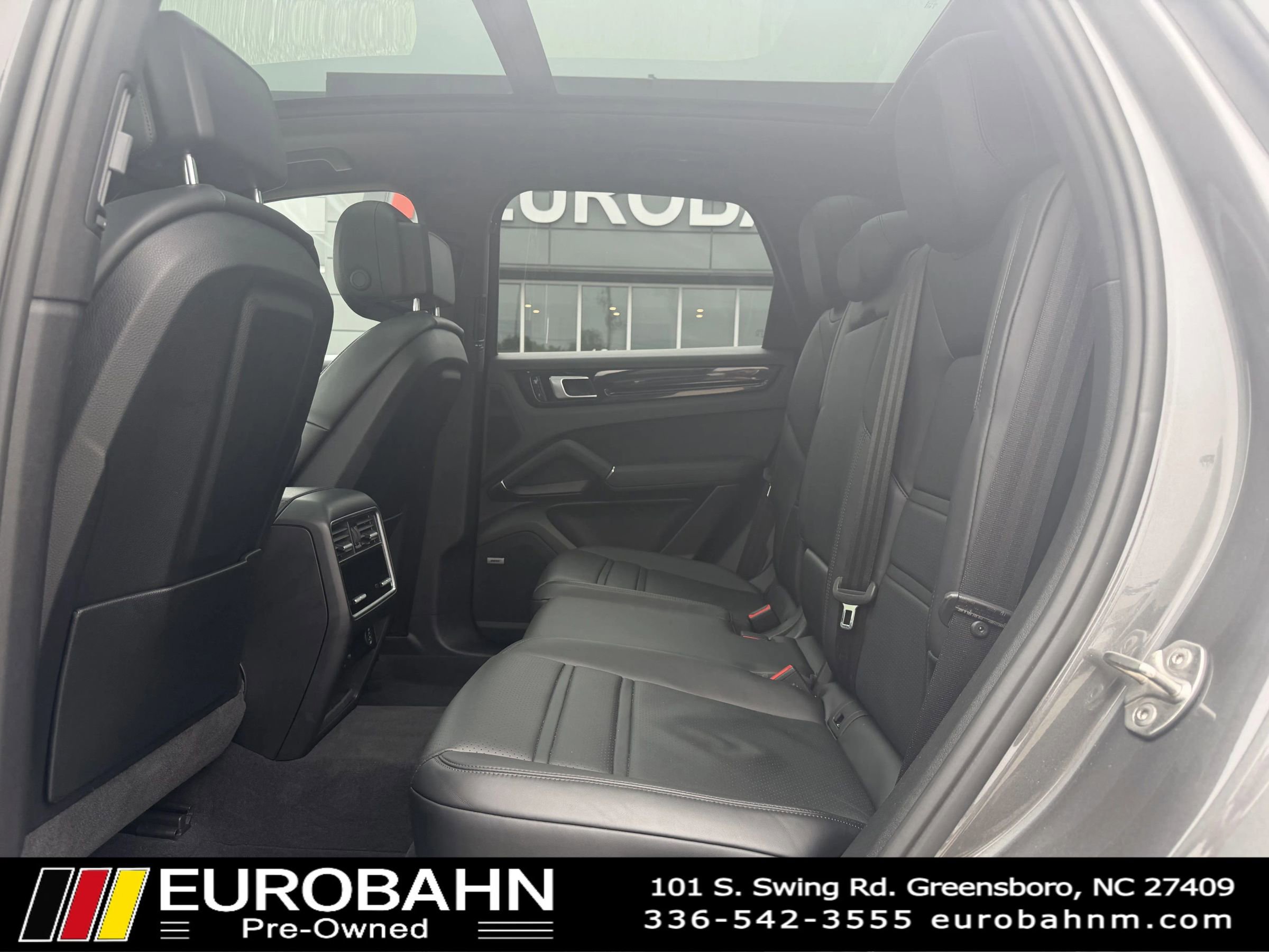 Used 2019 Porsche Cayenne AWD/4WD image 10
