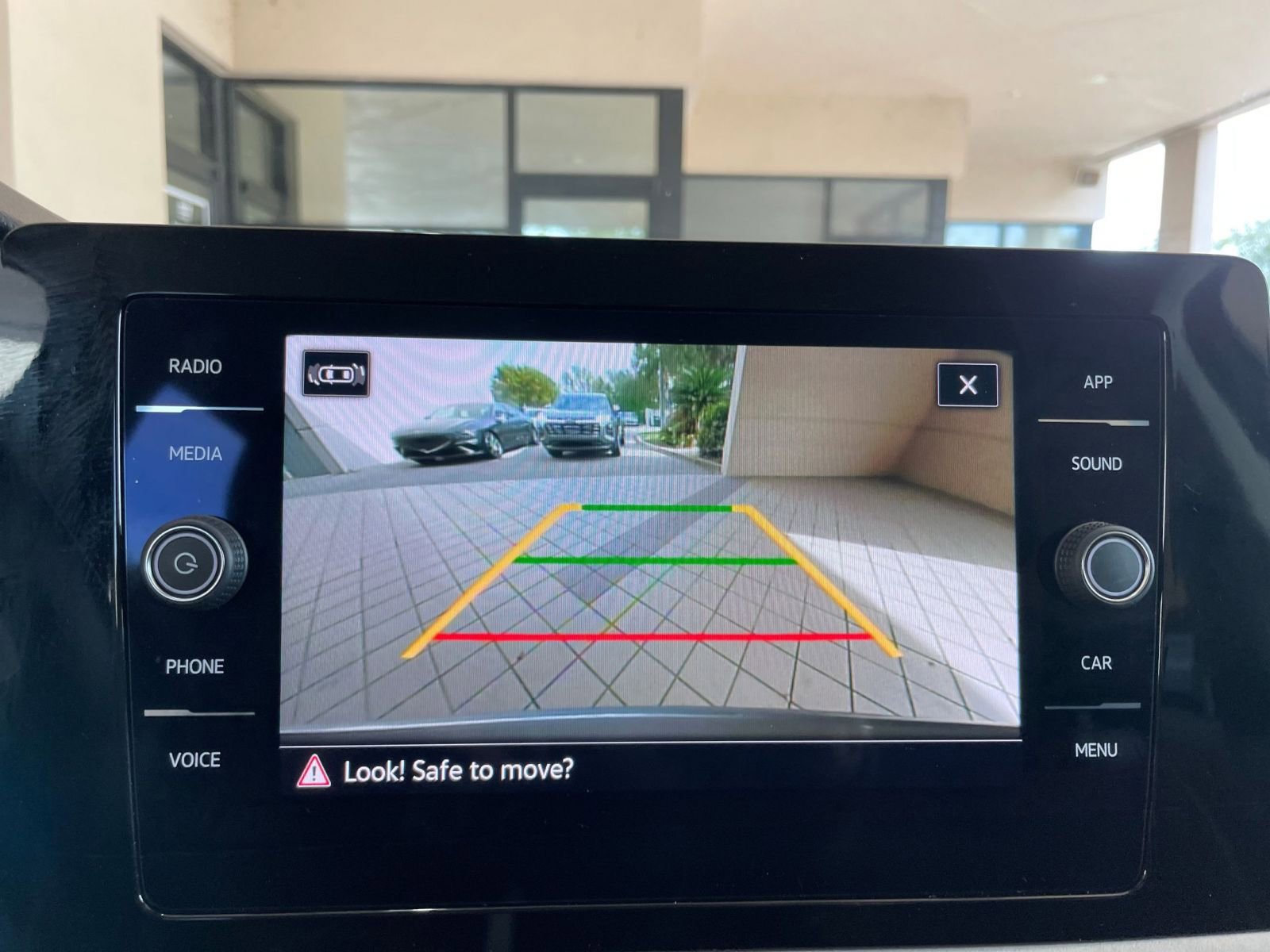 Used 2025 Volkswagen Taos SE image 17