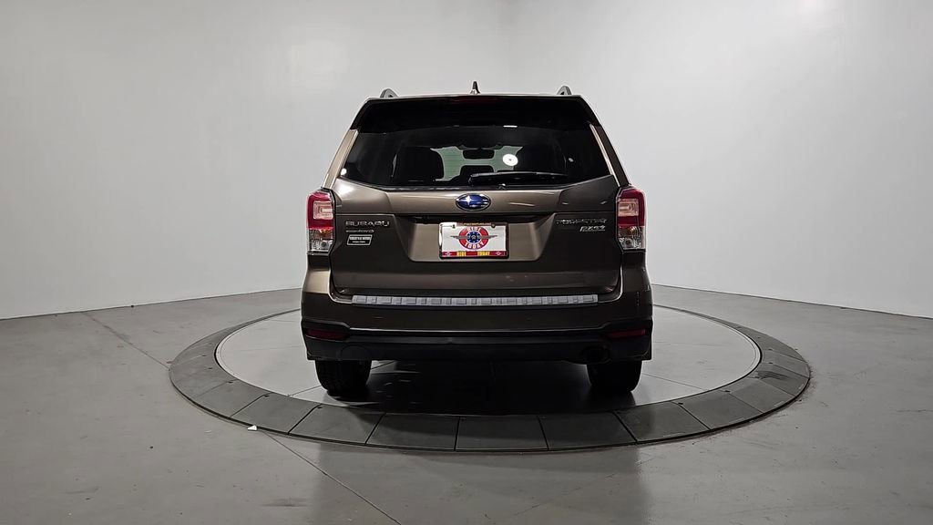 Used 2017 Subaru Forester 2.5i Touring w/ Popular Package #2 image 4