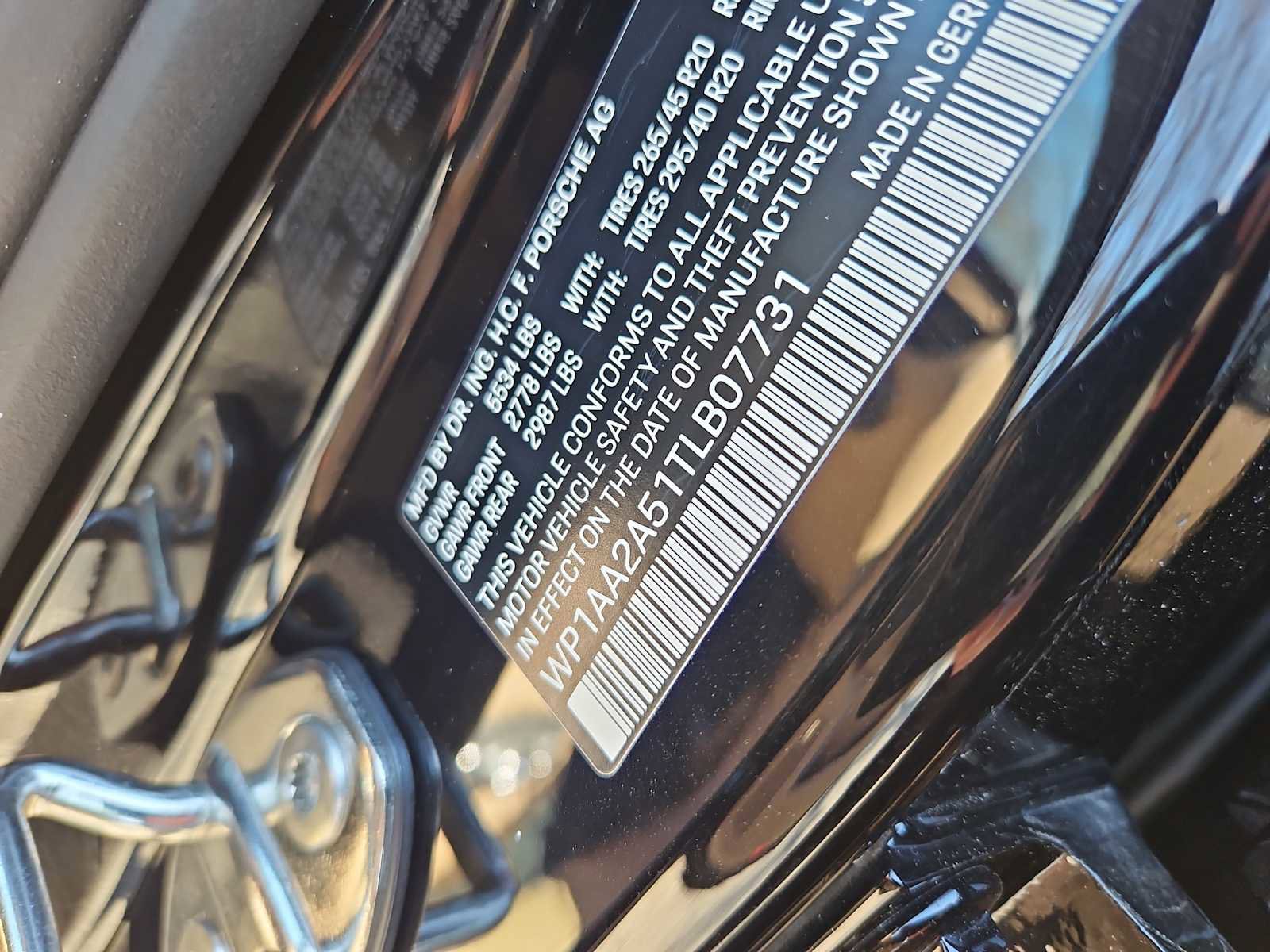 New 2026 Porsche Macan image 25