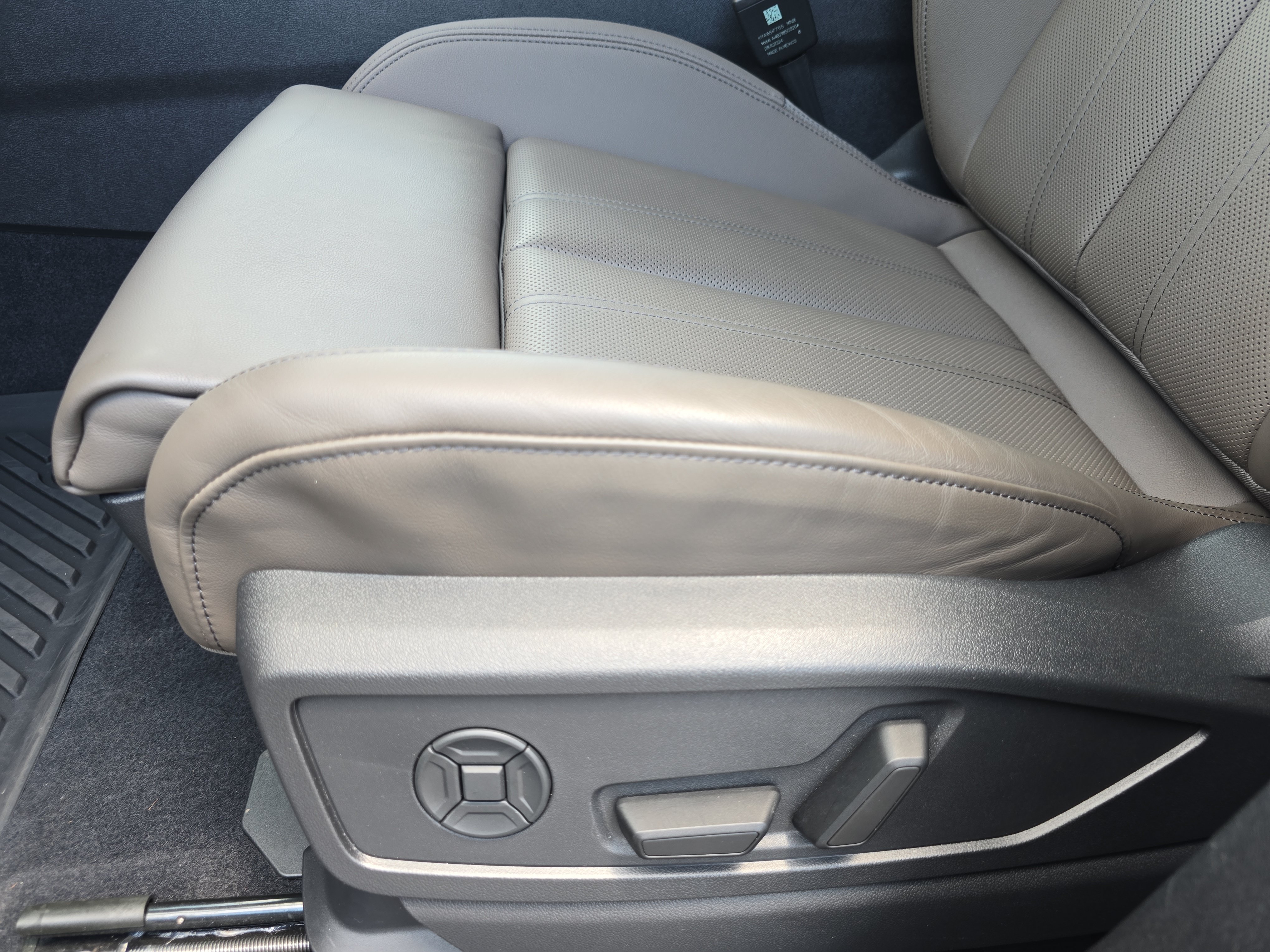 Used 2025 Audi Q5 Premium w/ Premium Plus AWD/4WD image 28