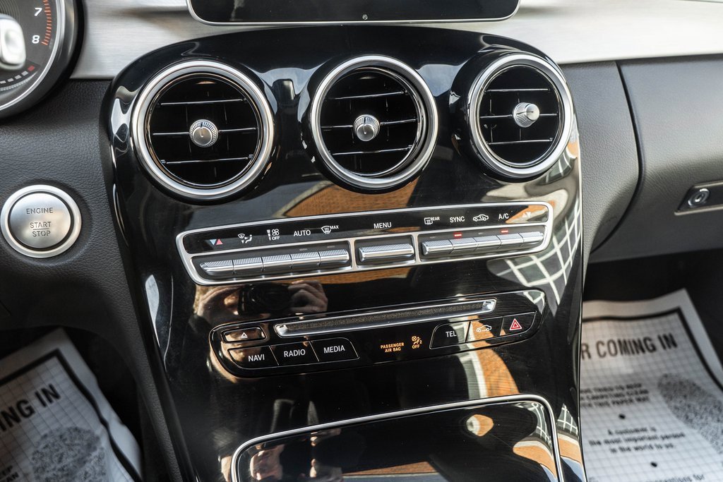 Used 2018 Mercedes-Benz C 300 4MATIC Sedan image 8