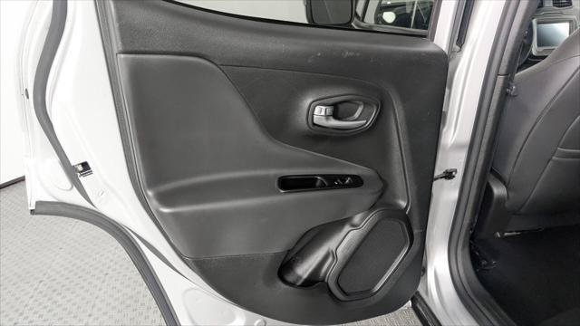 Used 2020 Jeep Renegade Limited AWD/4WD image 16