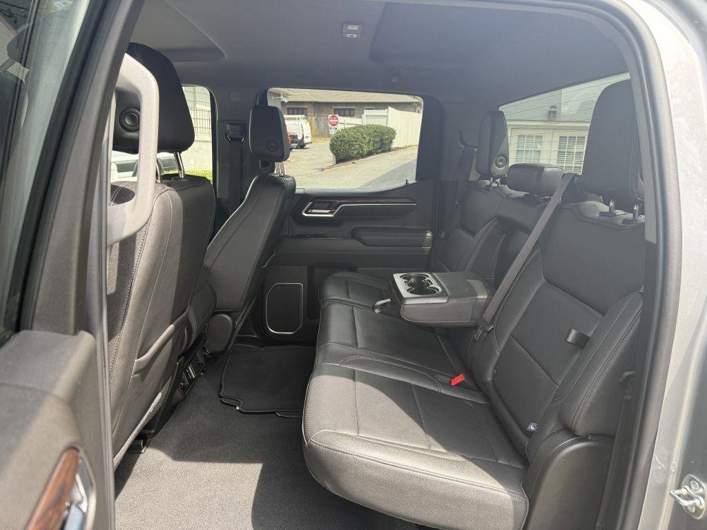 Used 2026 GMC Sierra 1500 SLT image 6