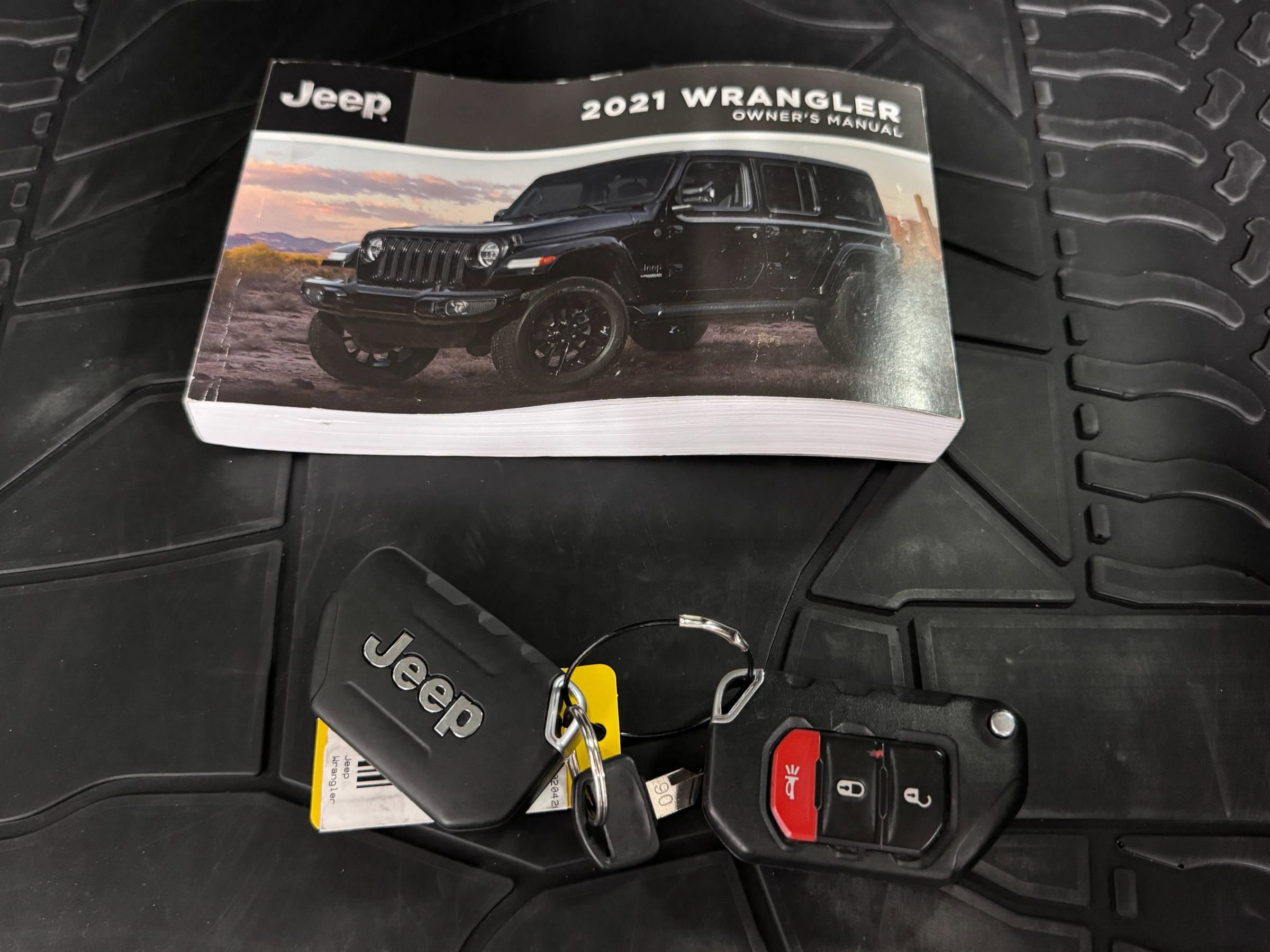 Used 2021 Jeep Wrangler Unlimited Rubicon AWD/4WD image 39