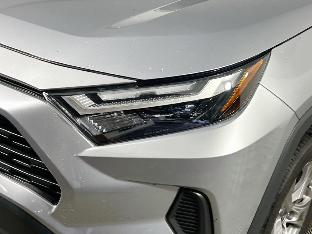 Used 2023 Toyota RAV4 XLE w/ Convenience Package FWD image 9