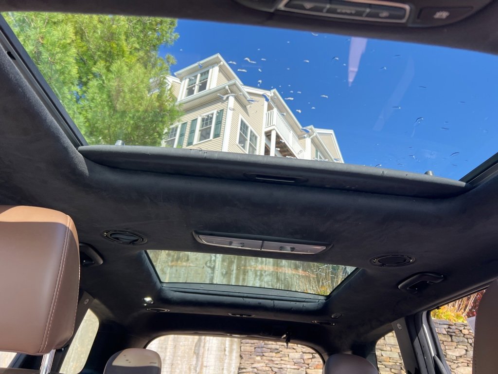 Certified 2022 Kia Telluride SX w/ SX Prestige Package image 21