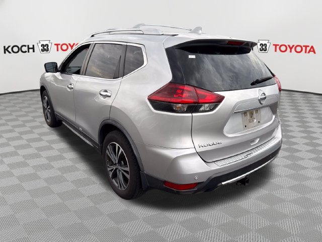 Used 2020 Nissan Rogue SV w/ Premium Package FWD image 6