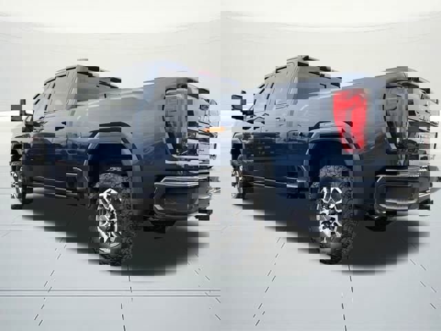 Used 2022 GMC Sierra 2500 AT4 w/ AT4 Preferred Package image 3