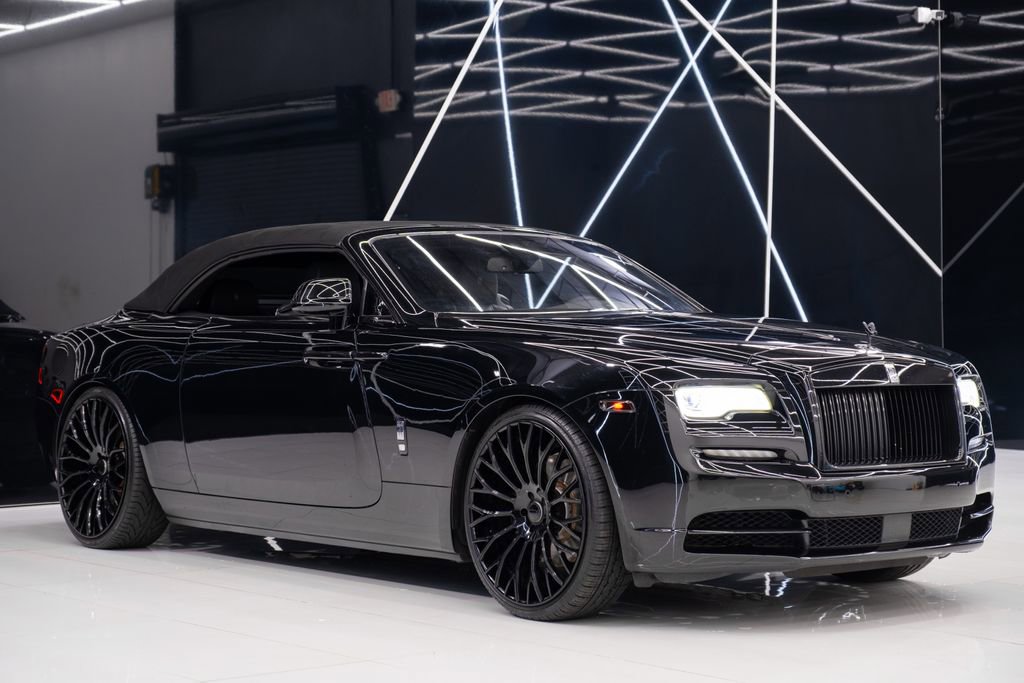 Used 2016 Rolls-Royce Dawn image 9