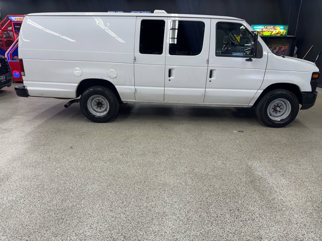 Used 2014 Ford E-350 and Econoline 350 Extended Super Duty image 6